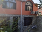 Satılır 6 otaqlı 200 m2 həyət evi Bülbülə