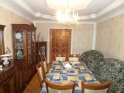 Satılır 3 otaqlı 85 m2 köhnə tikili Qara Qarayev m.