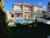 Satılır 4 otaqlı 240 m2 bağ evi Mərdəkan