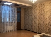 Satılır 3 otaqlı 120 m2 yeni tikili 28 May m.