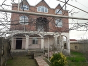 Satılır 7 otaqlı 300 m2 həyət evi Novxanı
