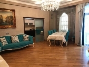 Satılır 4 otaqlı 172 m2 yeni tikili İnşaatçılar m.