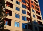 Satılır 2 otaqlı 74 m2 yeni tikili Memar Əcəmi m.