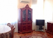 İcarəyə verilir 3 otaqlı 55 m2 köhnə tikili Sahil m.