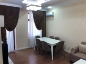 Satılır 3 otaqlı 110 m2 yeni tikili Bakı Dövlət Universiteti