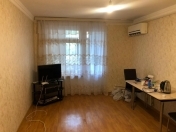 İcarəyə verilir 2 otaqlı 45 m2 köhnə tikili Yasamal r.