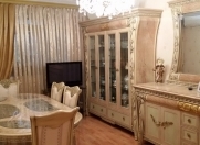 Satılır 5 otaqlı 120 m2 köhnə tikili Ukrayna dairəsi