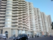 Satılır 4 otaqlı 192 m2 yeni tikili Elmlər Akademiyası m.