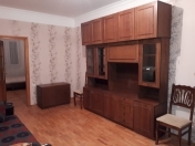 İcarəyə verilir 2 otaqlı 60 m2 köhnə tikili Yasamal r.