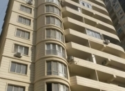 Satılır 4 otaqlı 144 m2 yeni tikili Nizami m.