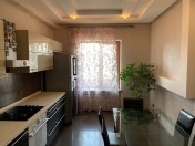 Satılır 3 otaqlı 148 m2 yeni tikili Nizami m.