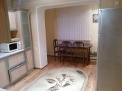 İcarəyə verilir 2 otaqlı 60 m2 köhnə tikili Yasamal r.