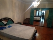 İcarəyə verilir 4 otaqlı 120 m2 köhnə tikili İçəri Şəhər m.