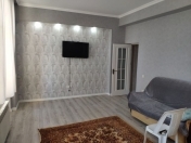 Satılır 2 otaqlı 90 m2 yeni tikili Qara Qarayev m.