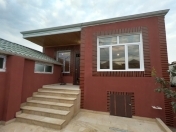 Satılır 3 otaqlı 100 m2 həyət evi Binəqədi
