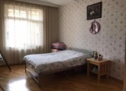 Satılır 3 otaqlı 120 m2 yeni tikili Nizami m.