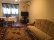 İcarəyə verilir 2 otaqlı 70 m2 köhnə tikili Yasamal r.