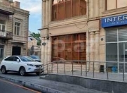 Satılır 3 otaqlı 175 m2 köhnə tikili AF Business House
