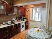 Satılır 2 otaqlı 60 m2 köhnə tikili 8 mkr