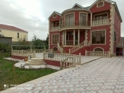 Satılır 7 otaqlı 700 m2 bağ evi Buzovna