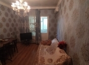 Satılır 2 otaqlı 65 m2 köhnə tikili 9 mkr