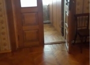 İcarəyə verilir 2 otaqlı 60 m2 köhnə tikili Yasamal r.