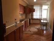 İcarəyə verilir 2 otaqlı 92 m2 köhnə tikili Yasamal r.