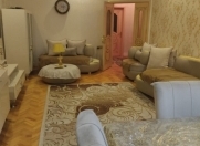 Satılır 3 otaqlı 100 m2 köhnə tikili Memar Əcəmi m.