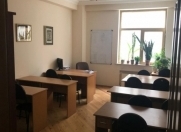 Satılır 4 otaqlı 200 m2 yeni tikili 28 May m.