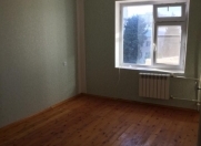 Satılır 1 otaqlı 40 m2 köhnə tikili Xalqlar Dostluğu m.