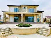 Satılır 6 otaqlı 550 m2 bağ evi Mərdəkan