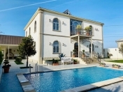 Satılır 7 otaqlı 350 m2 bağ evi Mərdəkan