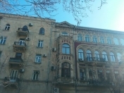 Satılır 5 otaqlı 160 m2 köhnə tikili Sahil m.