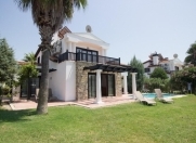 İcarəyə verilir 4 otaqlı 300 m2 həyət evi Buzovna