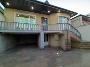 Satılır 6 otaqlı 220 m2 həyət evi Hövsan