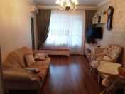 Satılır 2 otaqlı 52 m2 köhnə tikili Səbail r.