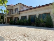 Satılır 4 otaqlı 260 m2 bağ evi Şüvəlan