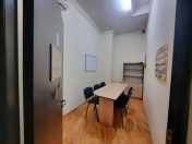 İcarəyə verilir 1 otaqlı 10 m2 ofis 28 Mall