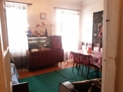 Satılır 2 otaqlı 85 m2 köhnə tikili Y.Suraxanı