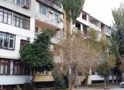Satılır 4 otaqlı 90 m2 köhnə tikili Bakıxanov