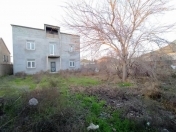 Satılır 7 otaqlı 280 m2 villa Binə