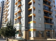 İcarəyə verilir 1 otaqlı 50 m2 obyekt Moskva univermağı