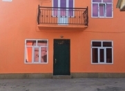 İcarəyə verilir 5 otaqlı 200 m2 bağ evi Qəbələ