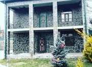 İcarəyə verilir 5 otaqlı 250 m2 bağ evi Qəbələ