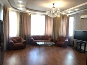 İcarəyə verilir 2 otaqlı 100 m2 yeni tikili 20 yanvar m.