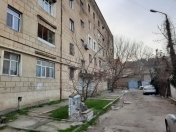 Satılır 4 otaqlı 110 m2 köhnə tikili Qaraçuxur