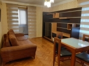 Satılır 1 otaqlı 32 m2 köhnə tikili İnşaatçılar m.