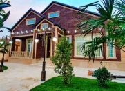 Satılır 4 otaqlı 210 m2 bağ evi Mərdəkan