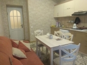 İcarəyə verilir 3 otaqlı 150 m2 yeni tikili Ayna Sultanova heykəli