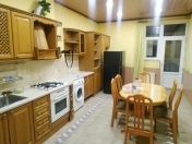 İcarəyə verilir 3 otaqlı 110 m2 yeni tikili Gənclik m.